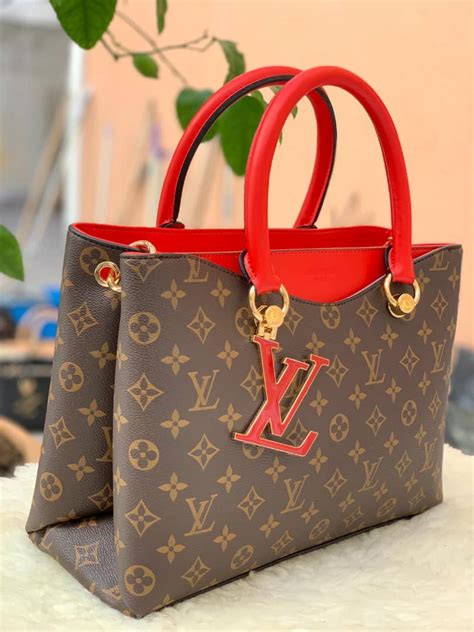 sac louis vuitton interieur rouge|Louis Vuitton sac de main.